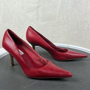 Steve Madden Pointed Toe Red Leather Pumps Size 5.5M 3” heel